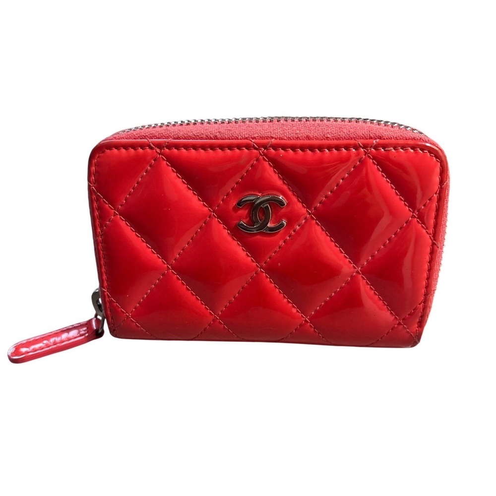 Chanel Red Patent Leather Quilted Zip Around Compact Card Wallet CC Logo